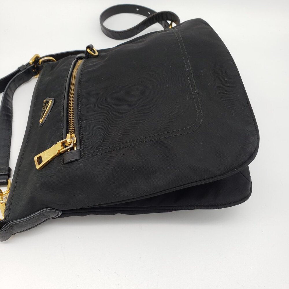 Authentic Prada Tessuto Nylon Shoulder Bag 320-110325 - Picture 14 of 16
